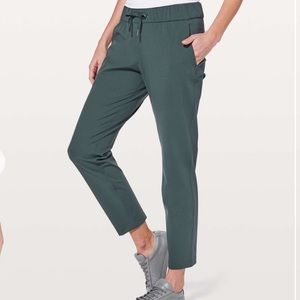 Lululemon On the Fly Pant 28”